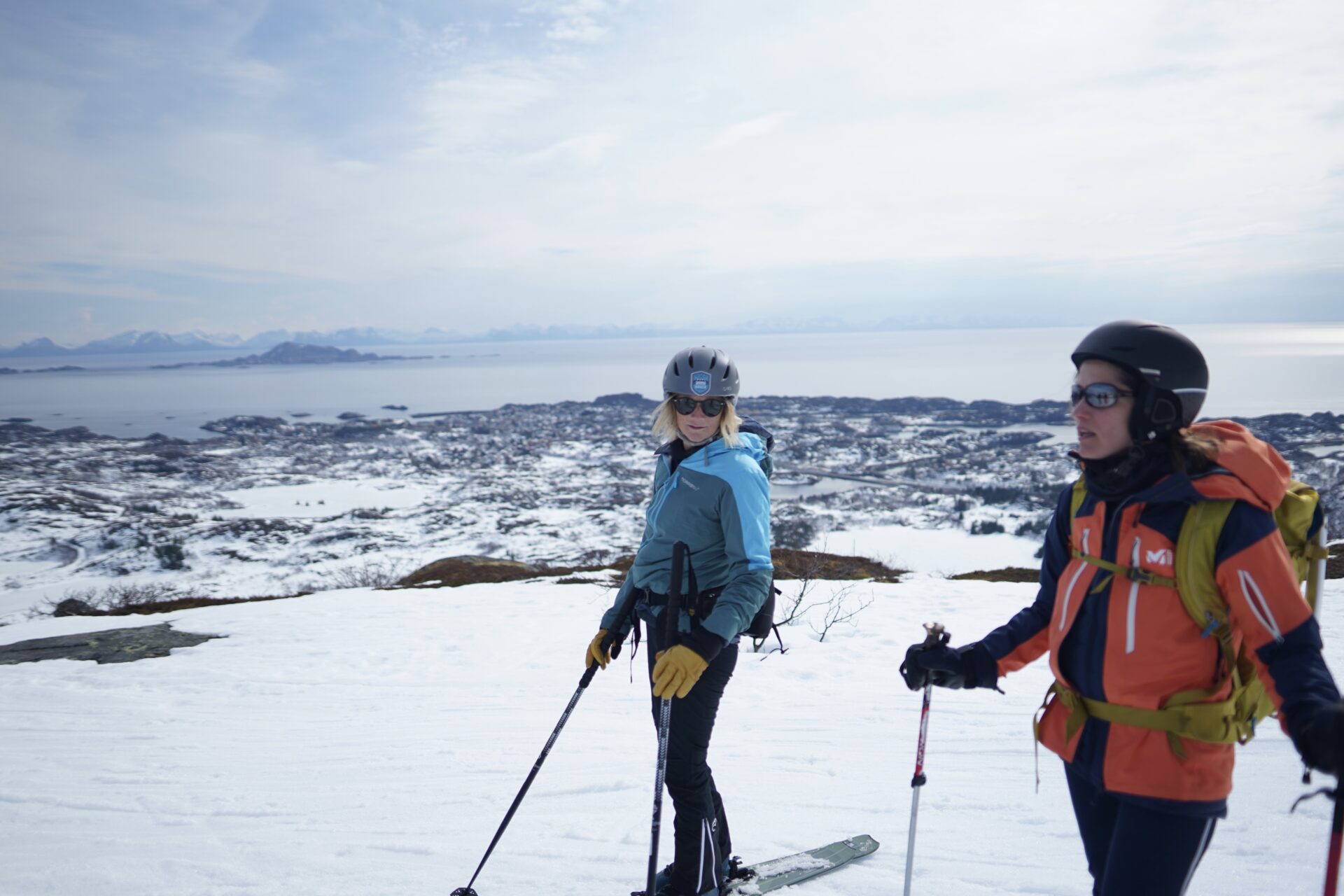 Norvège Lofoten Varden ski de randonnée paysage fjord