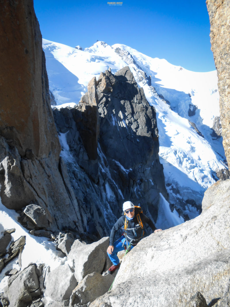 Arête des cosmiques Alpinisme Mont Blanc aiguille du Midi escalade grimpe climb climbing alpinism