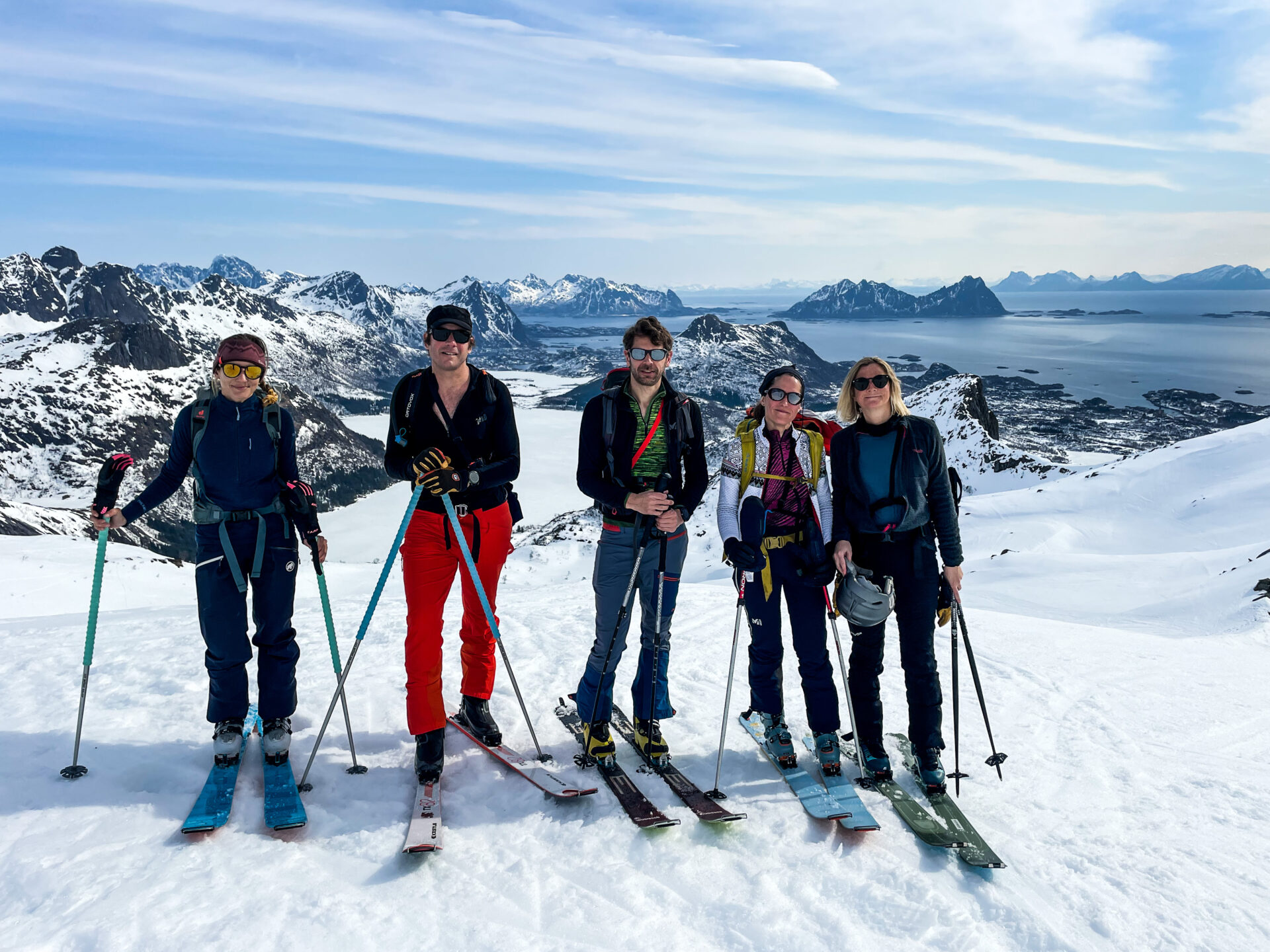 Norvège Lofoten Varden ski de randonnée paysage fjord