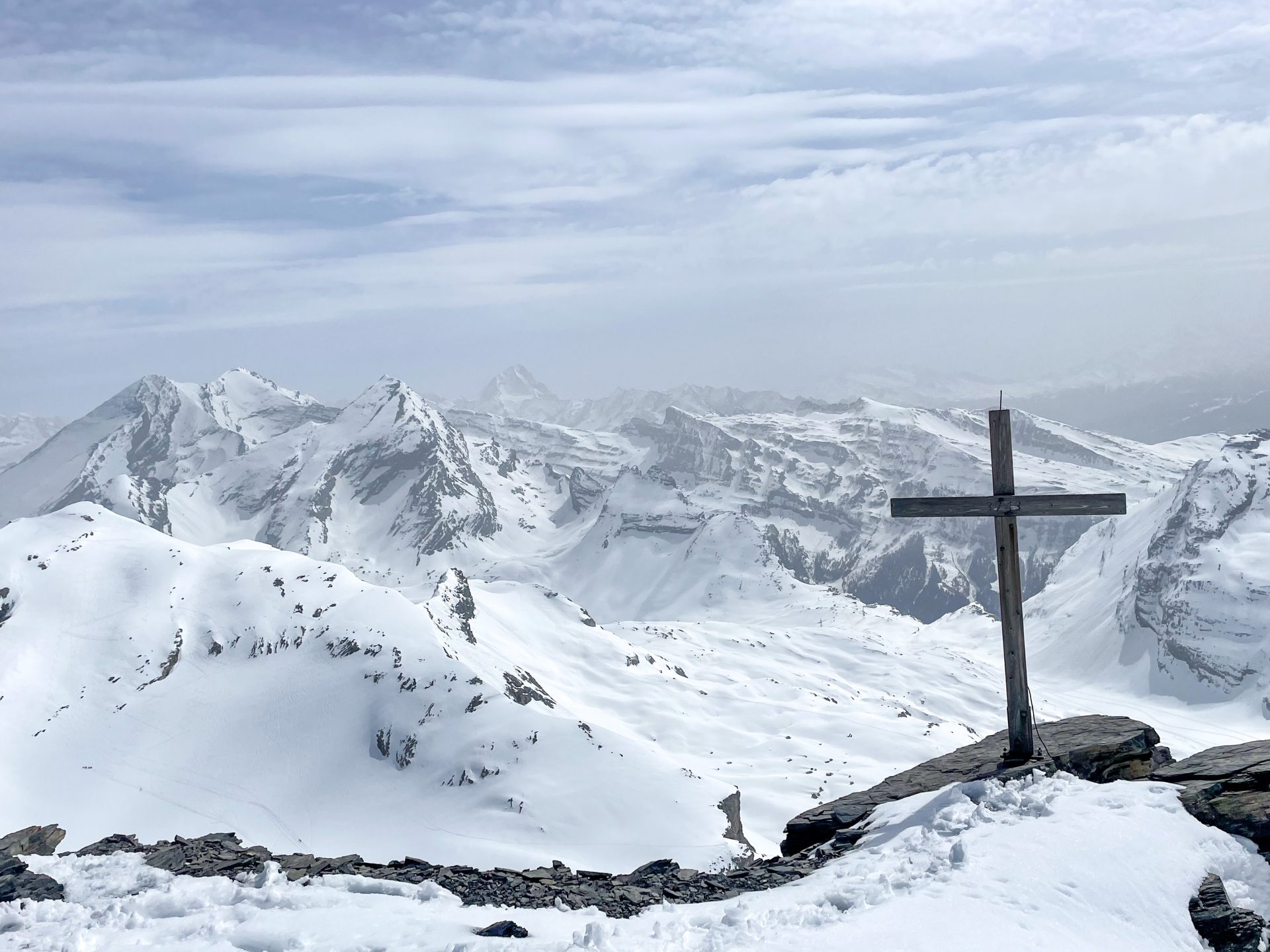 Raid à ski Wildstrubel ski de randonnée Oberland Alpes Suisse Laukerbad Adelboden