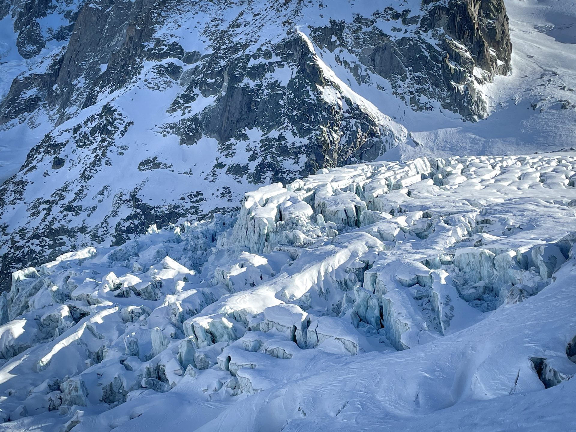 Ski randonnée alpinisme Mont Blanc massif Vallée Blanche aiguille du Midi envers du Plan freeride freeski