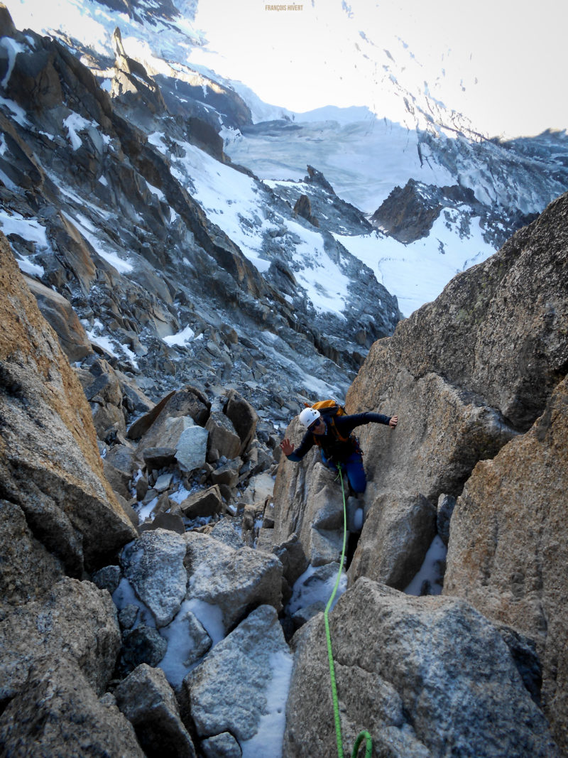 Arête des cosmiques Alpinisme Mont Blanc aiguille du Midi escalade grimpe climb climbing alpinism