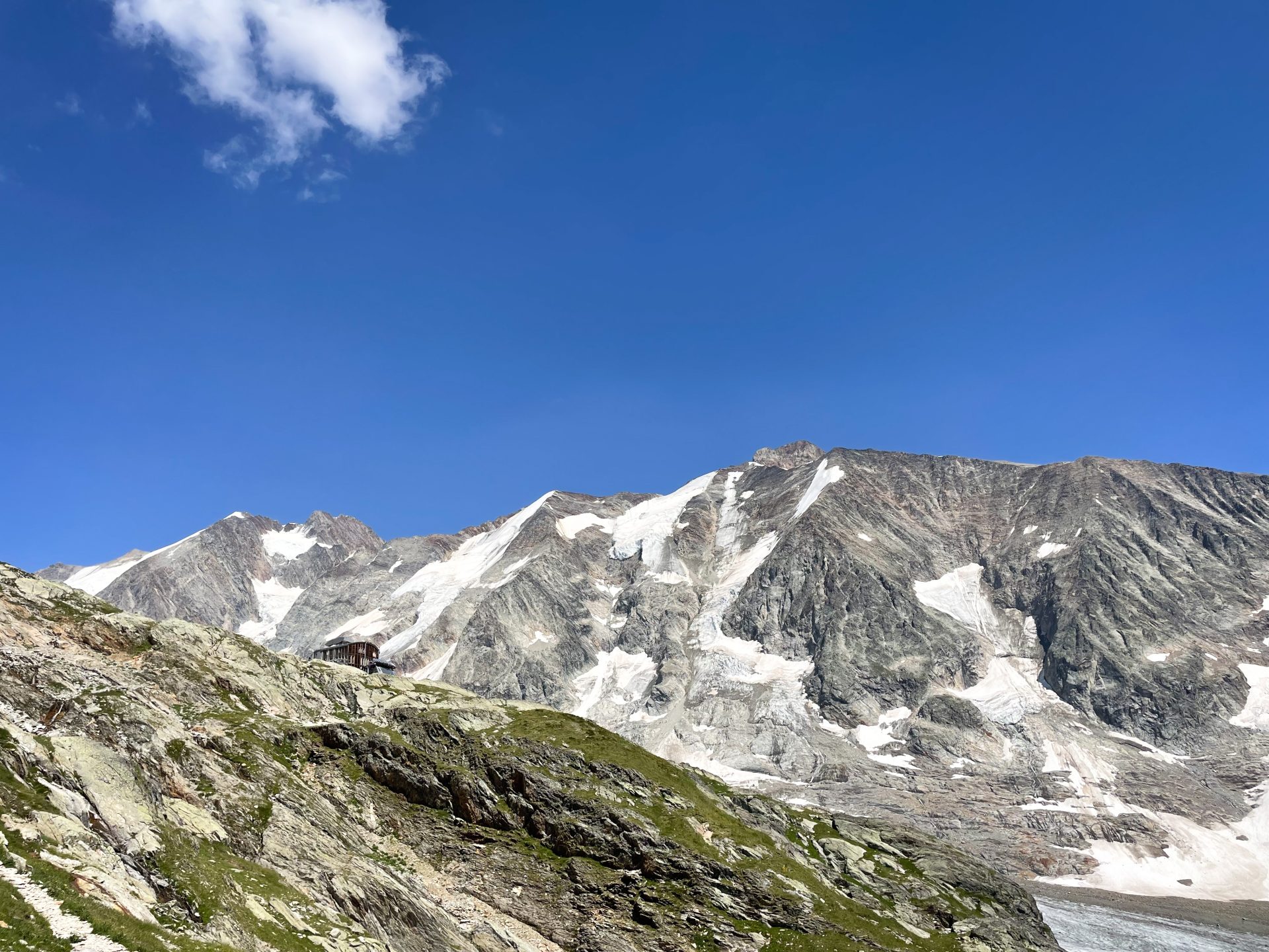 Mont Blanc Chamonix Alpinisme traversée Dôme de Miage refuge Conscrits Bérengère glacier Tré-la-Tête