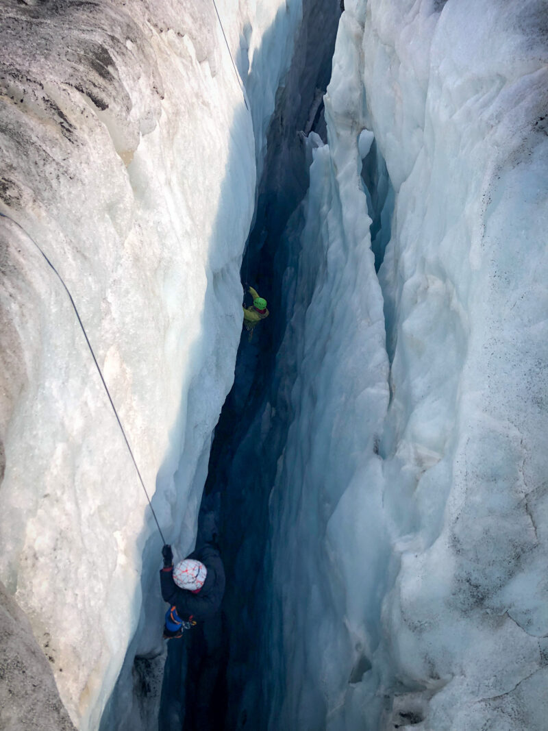 Formation sécurité glacier La Chamoniarde alpinisme escalade randonnée glaciaire Chamonix Mont Blanc glacier du Tour refuge Albert 1er