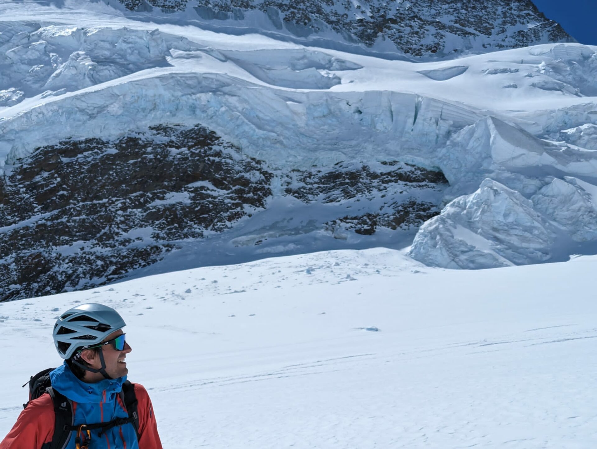 Raid ski Oberland Bernois randonnée alpinisme glacier gletscher Konkordia Monch Jungfrau Aletsch Aletschgletscher hutte