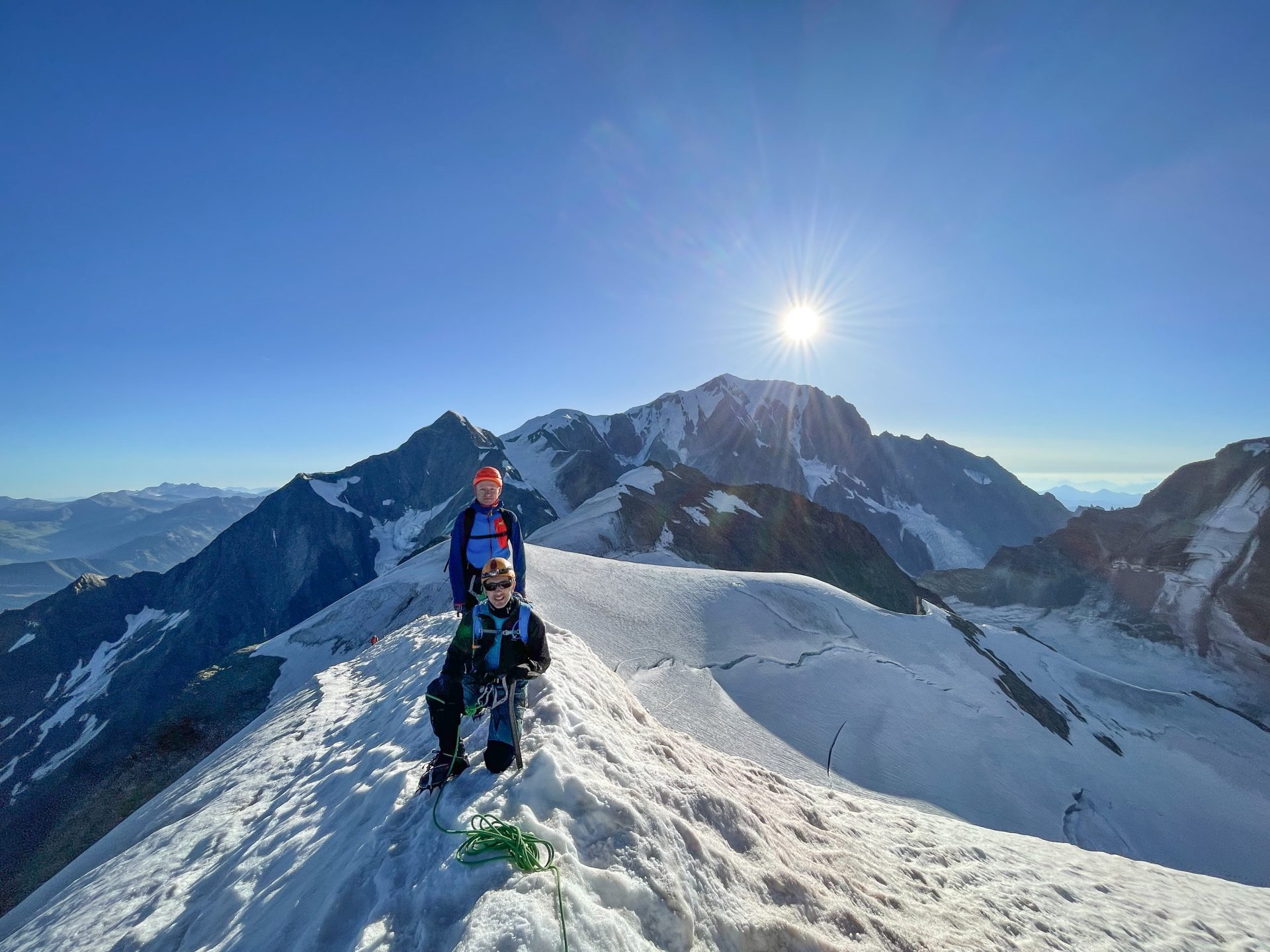 Mont Blanc Chamonix Alpinisme traversée Dôme de Miage refuge Conscrits Bérengère glacier Tré-la-Tête