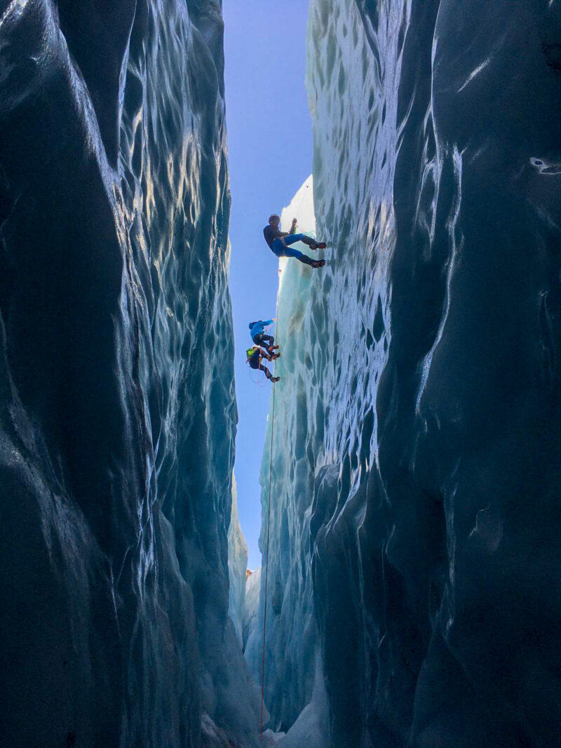 Formation sécurité glacier La Chamoniarde alpinisme escalade randonnée glaciaire Chamonix Mont Blanc glacier du Tour refuge Albert 1er