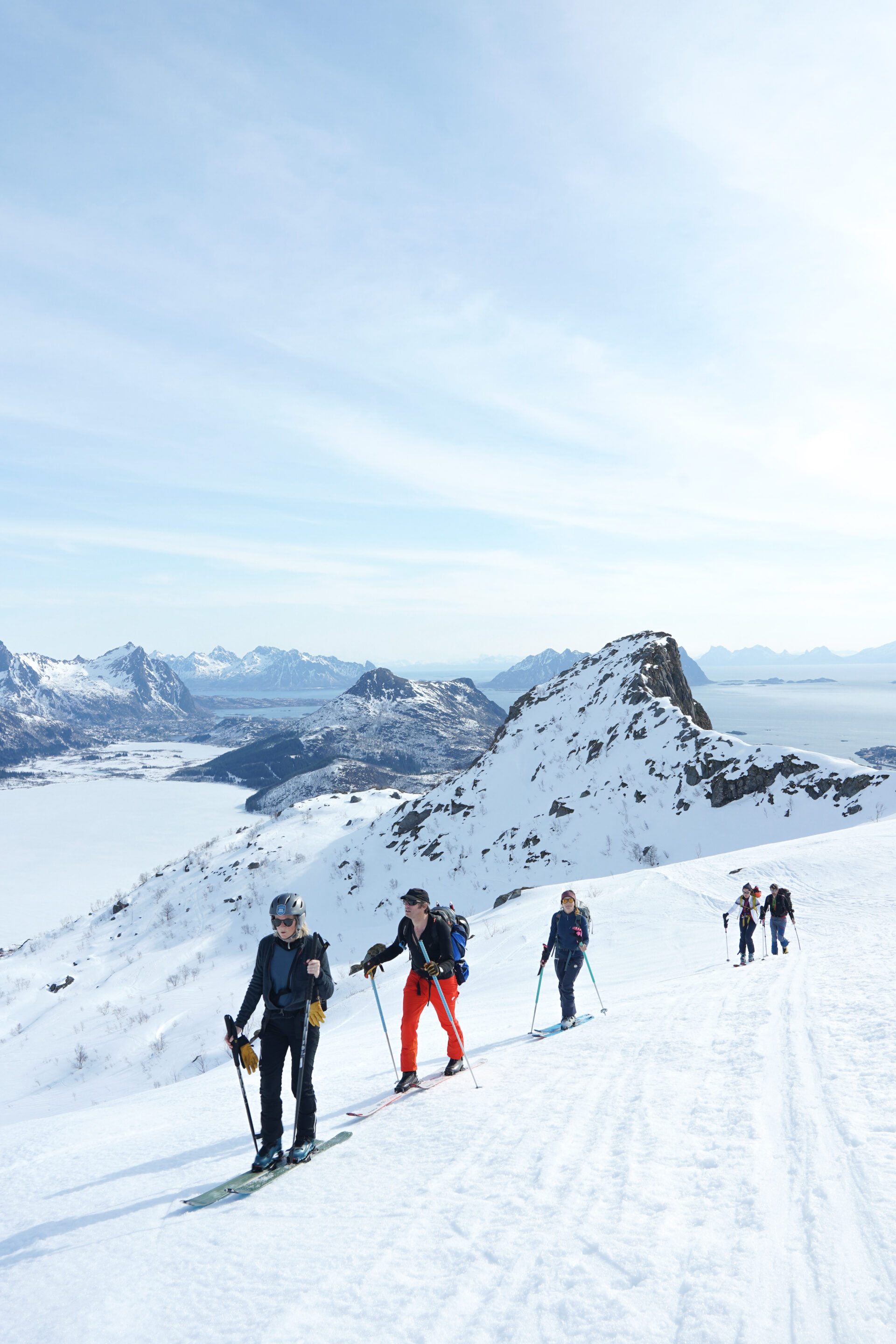 Norvège Lofoten Varden ski de randonnée paysage fjord