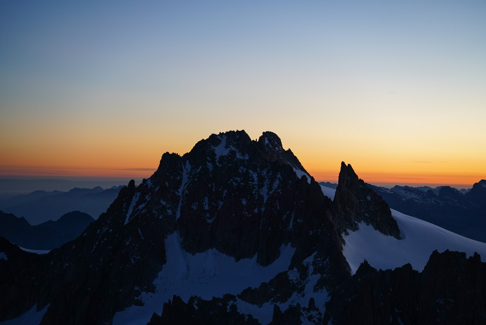 Mont Blanc Chamonix alpinisme escalade mountaineering alpinism arête Forbes aiguille du Chardonnet glacier du Tour refuge Albert 1er