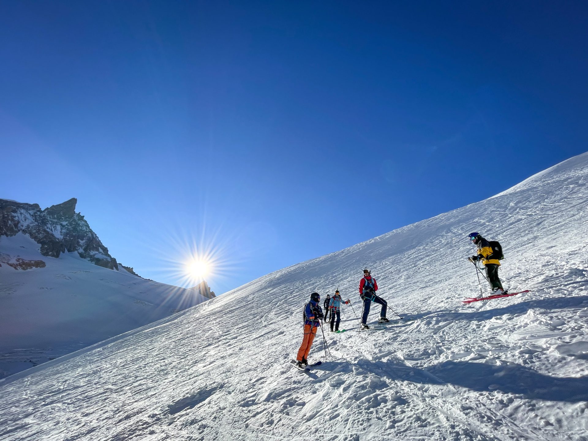 Ski randonnée alpinisme Mont Blanc massif Vallée Blanche aiguille du Midi envers du Plan freeride freeski