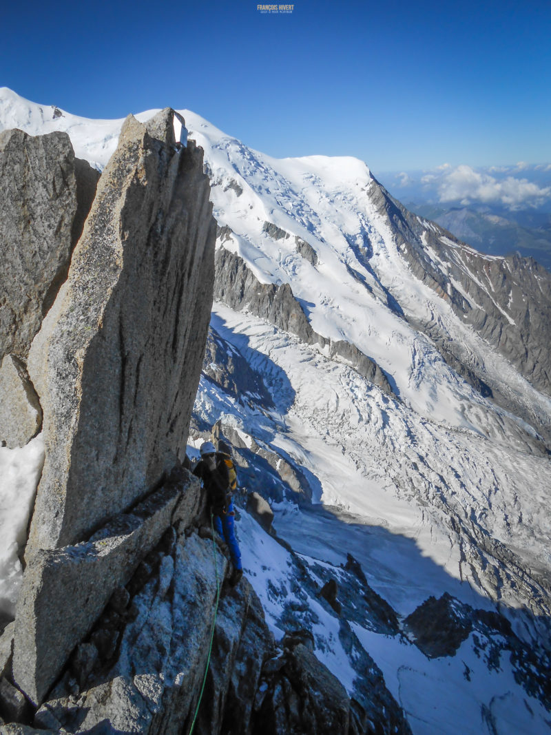 Arête des cosmiques Alpinisme Mont Blanc aiguille du Midi escalade grimpe climb climbing alpinism