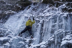 Cascade glace Chornais initiation Arêches Beaufortain