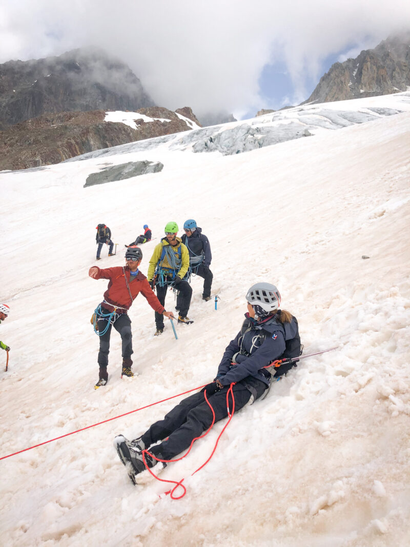 Formation sécurité glacier La Chamoniarde alpinisme escalade randonnée glaciaire Chamonix Mont Blanc glacier du Tour refuge Albert 1er