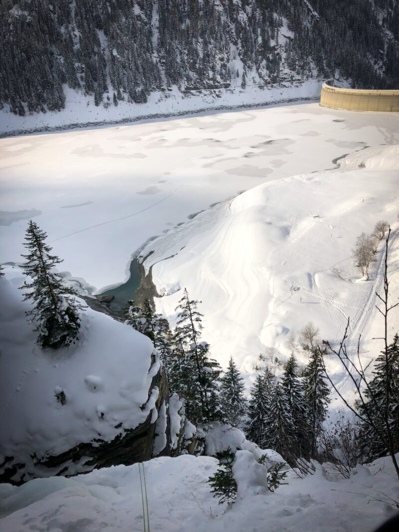 cascade de glace escalade Beaufortain lac Saint Guérin Arêches Beaufort