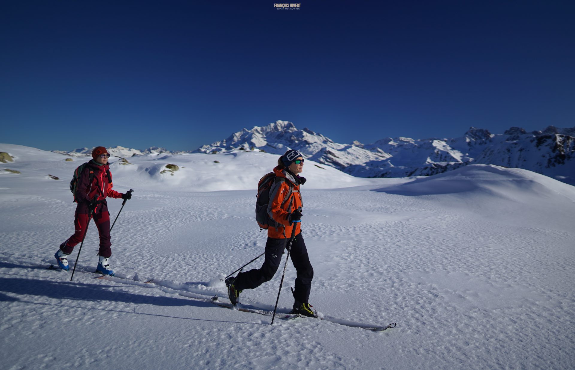 Beaufortain ski de randonnée pointe du Dard ski touring guide de haute montagne Grand Mont