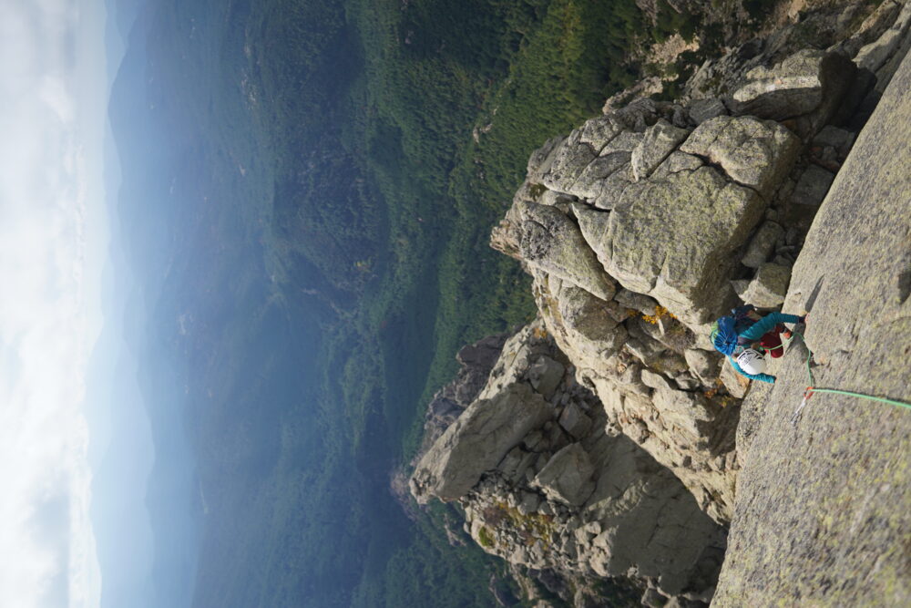Arête Zonza aiguilles Bavella Corse Corsica escalade climbing climb terrain d’aventure trad