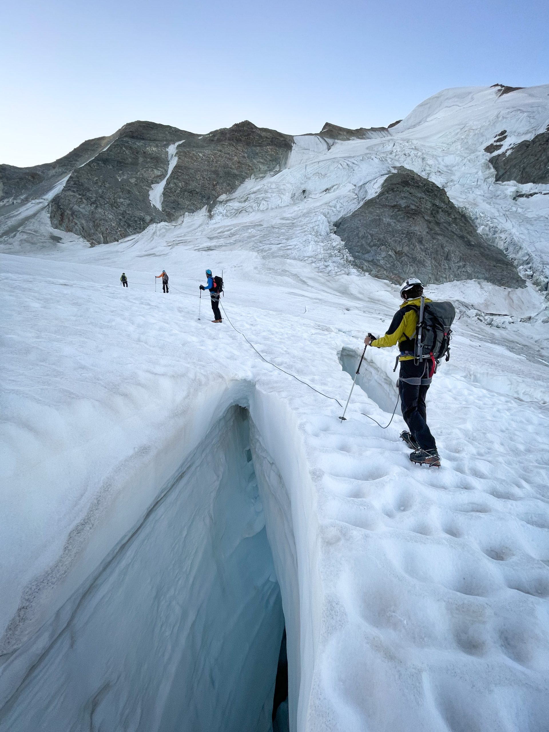 Mont Blanc Chamonix Alpinisme traversée Dôme de Miage refuge Conscrits Bérengère glacier Tré-la-Tête