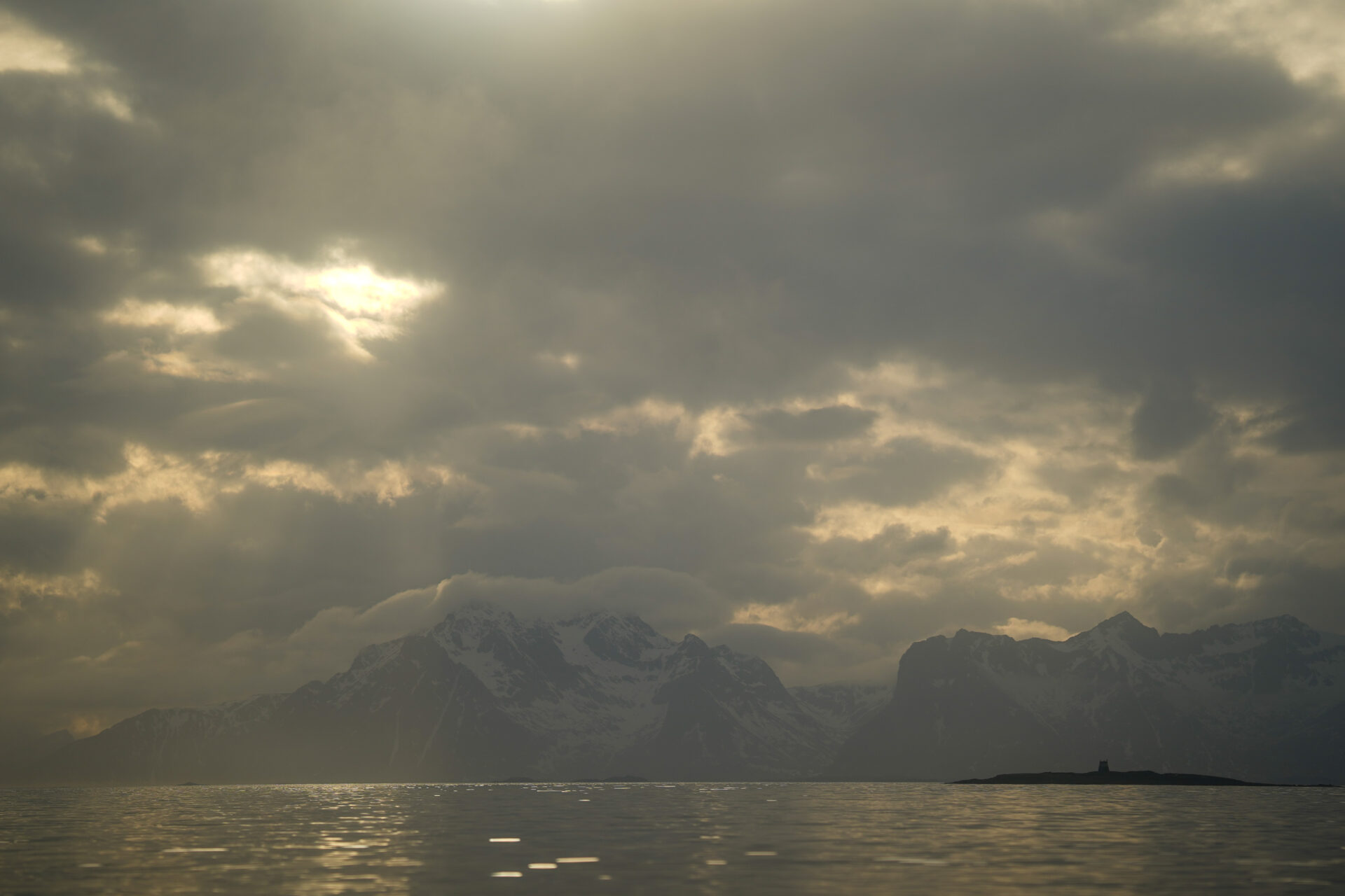 Norvège Lofoten Henningsvaer kayak paysage landscape