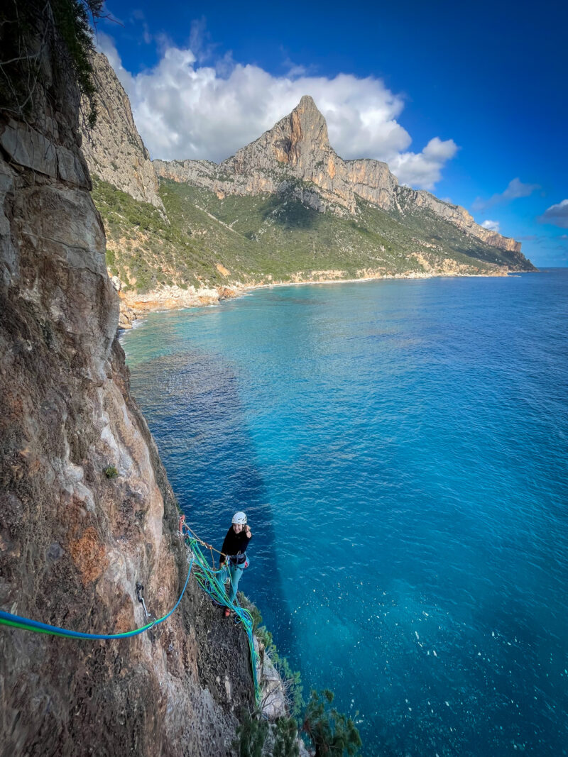 Pedra Longa Marinaio di Foresta Sardaigne Baunei escalade climb climbing alpinisme mer Méditerranée grande voie multi pitch