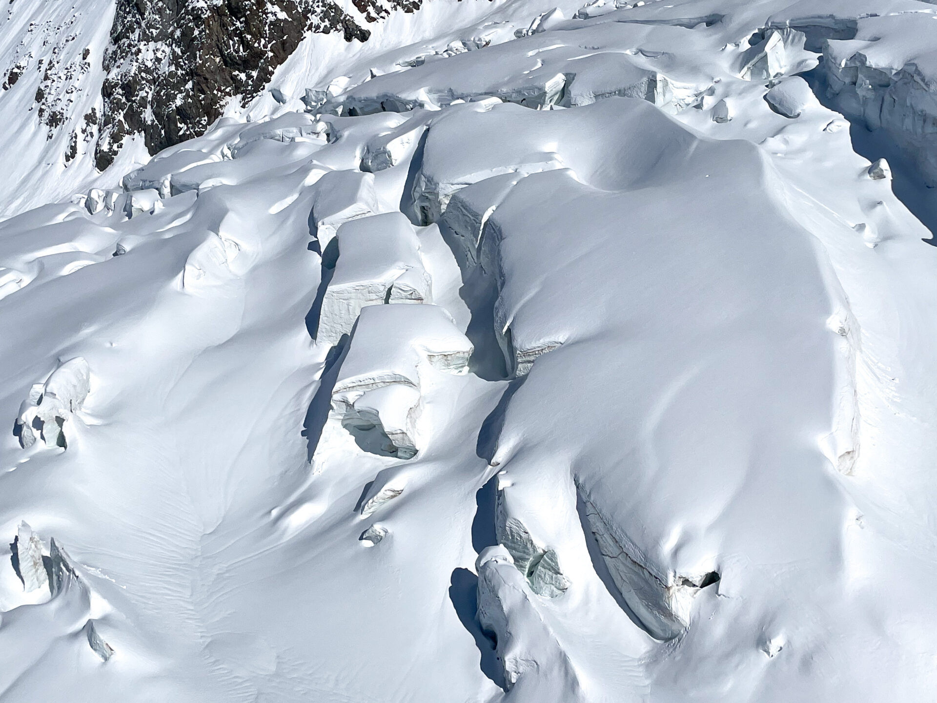 alpinisme ski randonnée Mont Blanc Chamonix Dôme Gouter arête nord Bosses refuge Grands Mulets glacier Bosson face nord Vallot