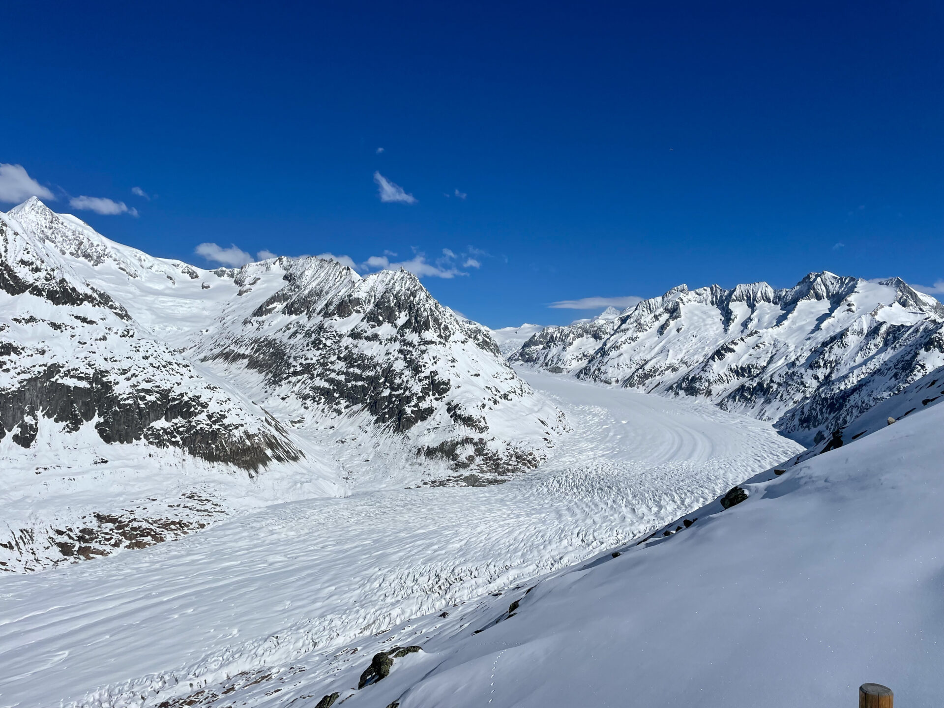 Raid ski Oberland Bernois randonnée alpinisme glacier gletscher Konkordia Monch Jungfrau Aletsch Aletschgletscher hutte