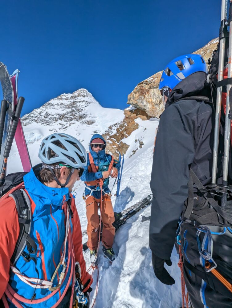 Raid ski Oberland Bernois randonnée alpinisme glacier gletscher Konkordia Monch Jungfrau Aletsch Aletschgletscher hutte