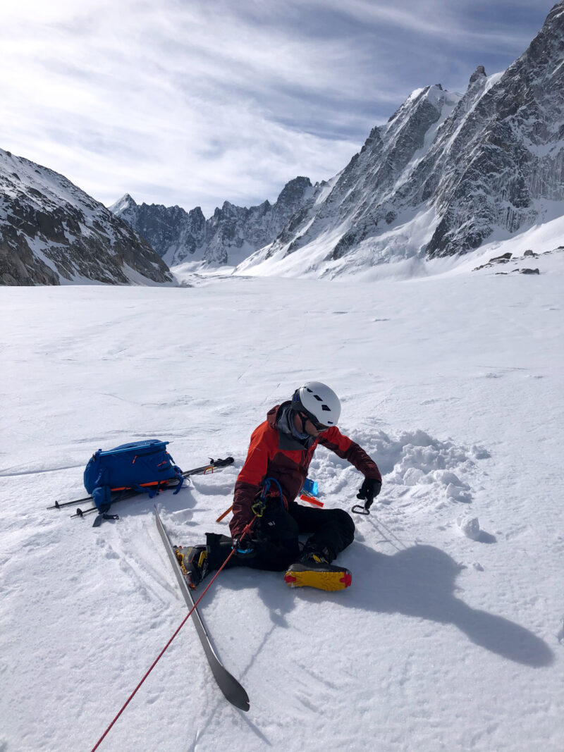 Ski alpinisme ski de rando sécurité glacier refuge Argentière Mont Blanc crevasse safe