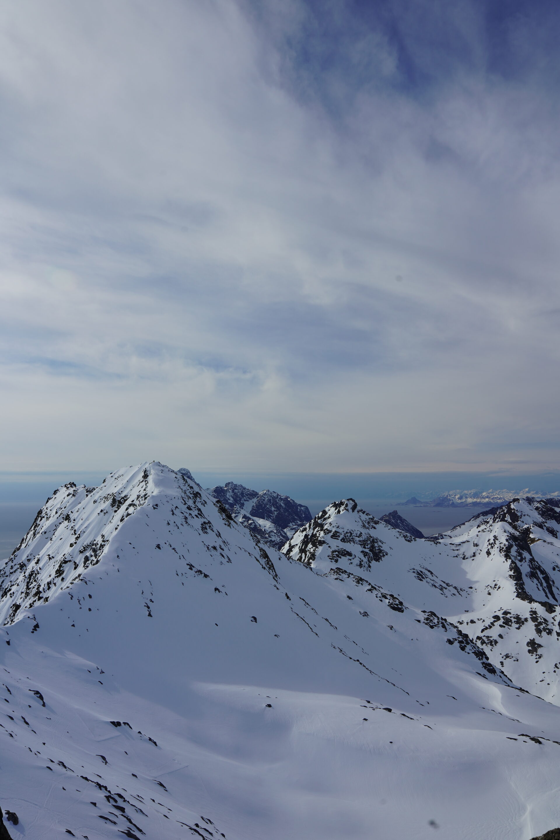 Norvège Lofoten Varden ski de randonnée paysage fjord