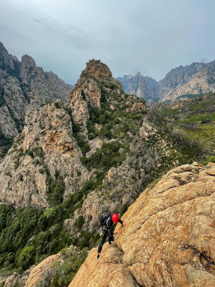 Bavella Castelluciu Ornucciu Périllat super Picsou géant escalade climbing climb Corse Corsica granite taffoni