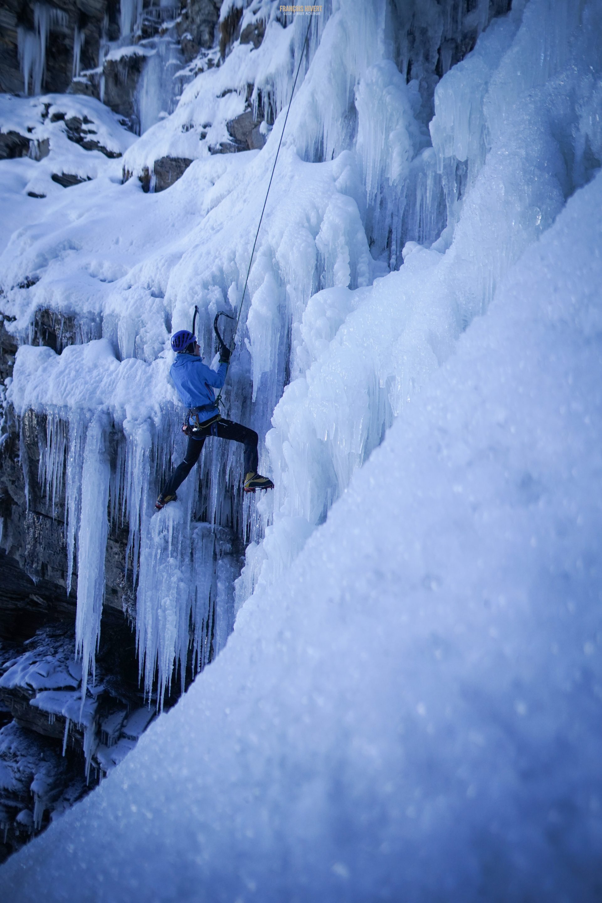 Beaufortain cascade de glace Saint Guérin escalade climb climbing l'Esteray