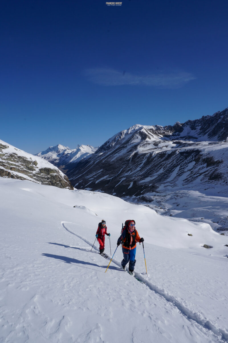 Refuge de Chamoissière Villar d'Arène ski de randonnée ski de rando Oisans Ecrins Les Agneaux Brèche de la plate des Agneaux Arsine