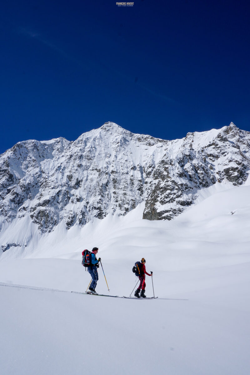 Refuge de Chamoissière Villar d'Arène ski de randonnée ski de rando Oisans Ecrins Les Agneaux Brèche de la plate des Agneaux Arsine Pic de neige Cordier