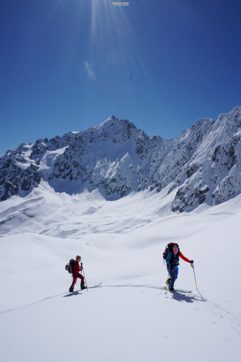 Refuge de Chamoissière Villar d'Arène ski de randonnée ski de rando Oisans Ecrins Les Agneaux Brèche de la plate des Agneaux Arsine Pic de neige Cordier