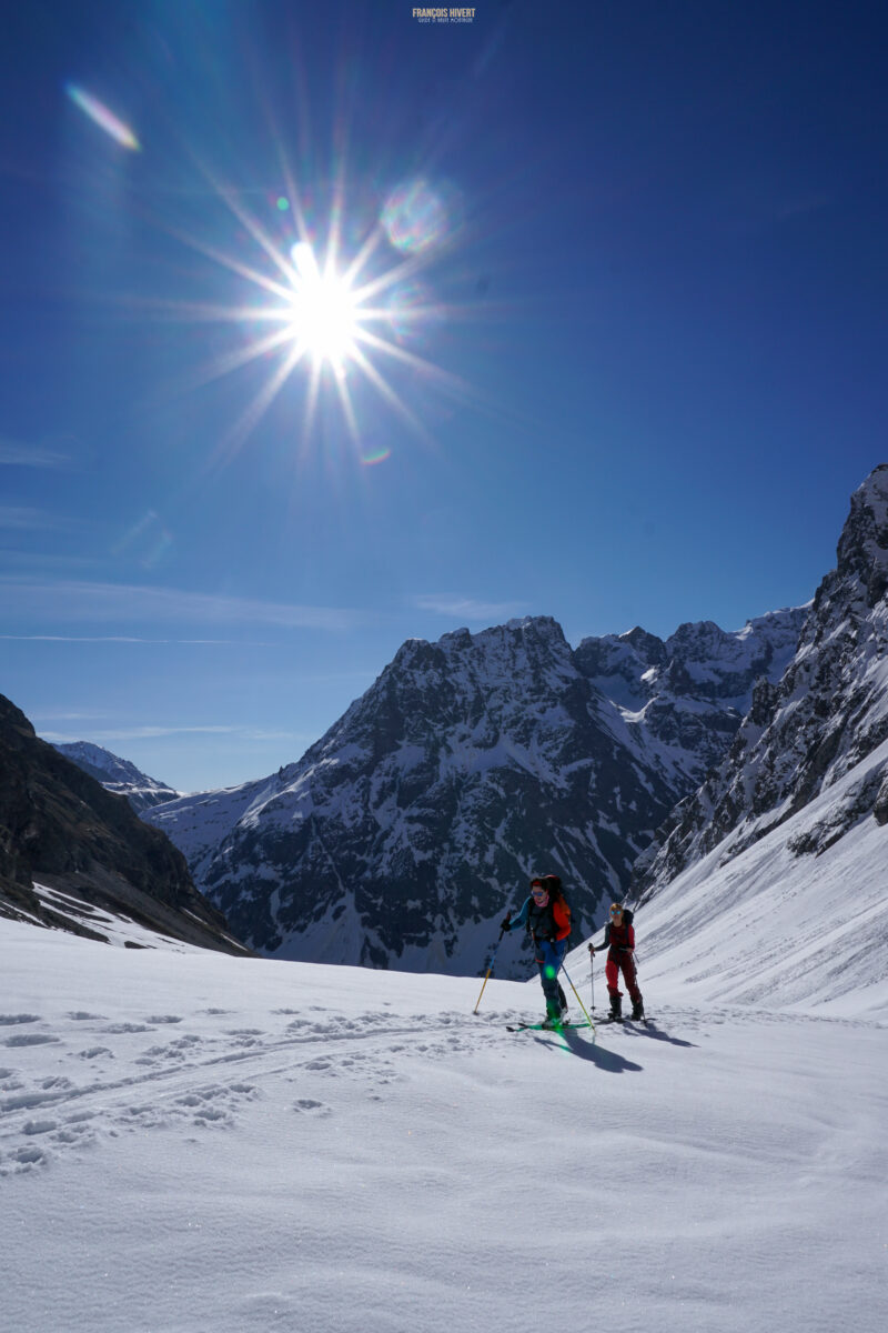 Refuge de Chamoissière Villar d'Arène ski de randonnée ski de rando massif de l'Oisans Ecrins Les Agneaux Grande Ruine Col du Clot des Cavalas le Pavé