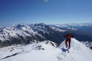 Ski de rando ski de randonnée printemps Beaufortain Crêt du Rey lac des Fées Massif du Beaufortain guide de haute montagne