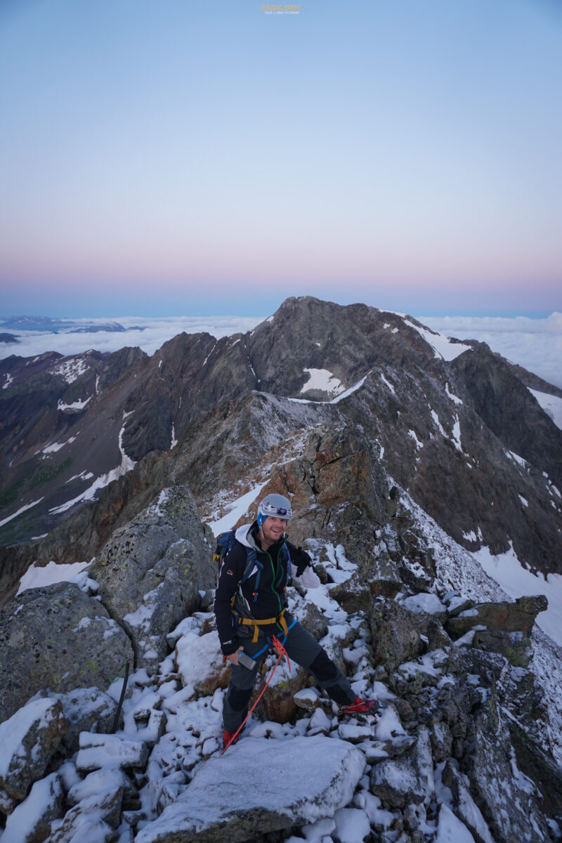 Alpinisme escalade Mont Blanc Dôme des Glaciers arête des Lanchettes refuge Robert Blanc les Chapieux