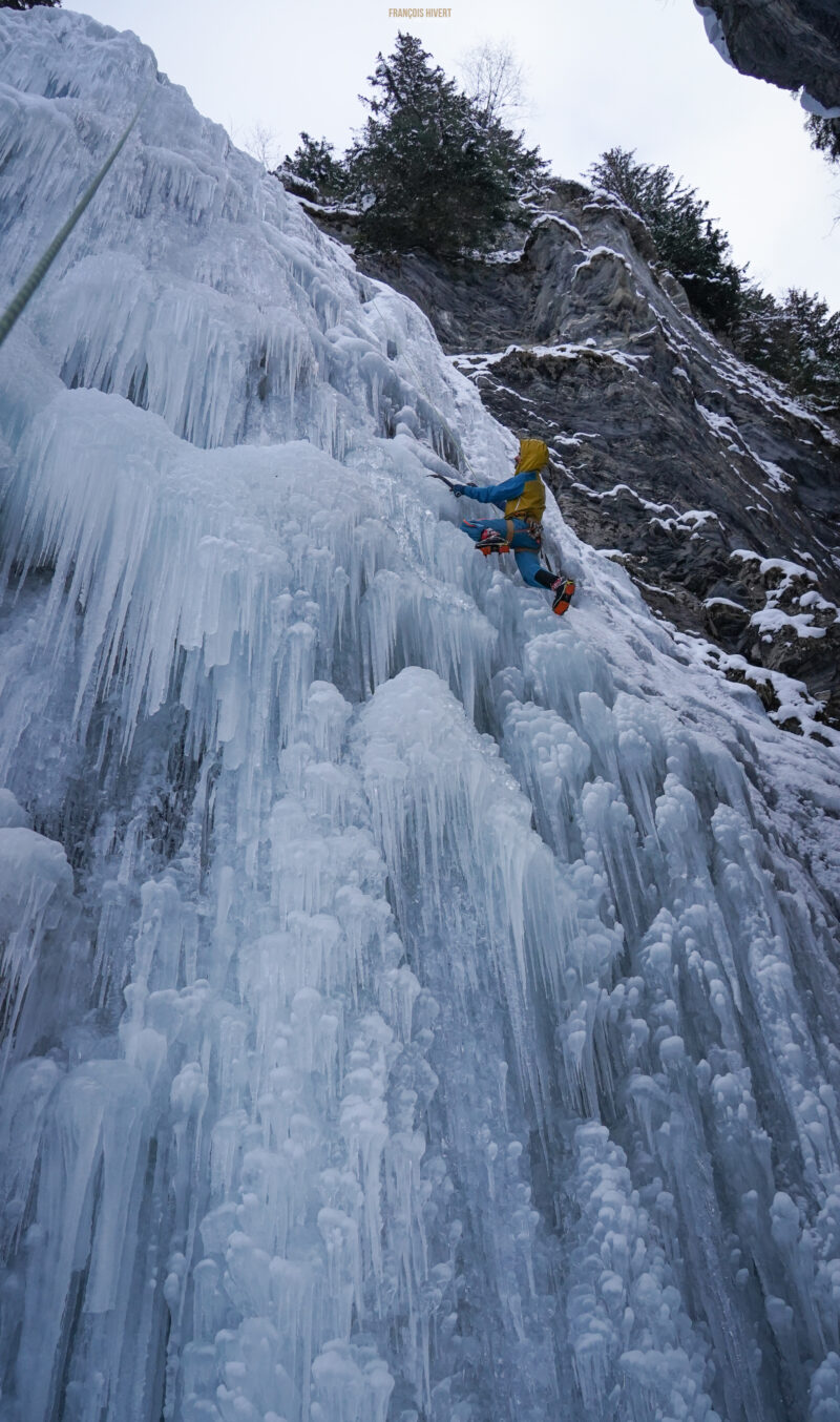 cascade de glace escalade Beaufortain lac Saint Guérin Arêches Beaufort