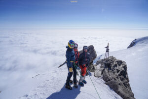 Mont Rose Zumsteinspitze punta Zumstein Gnifetti refuge col Lys Alpinisme Gressoney Val d'Aoste Valais Zermatt Alpes glacier