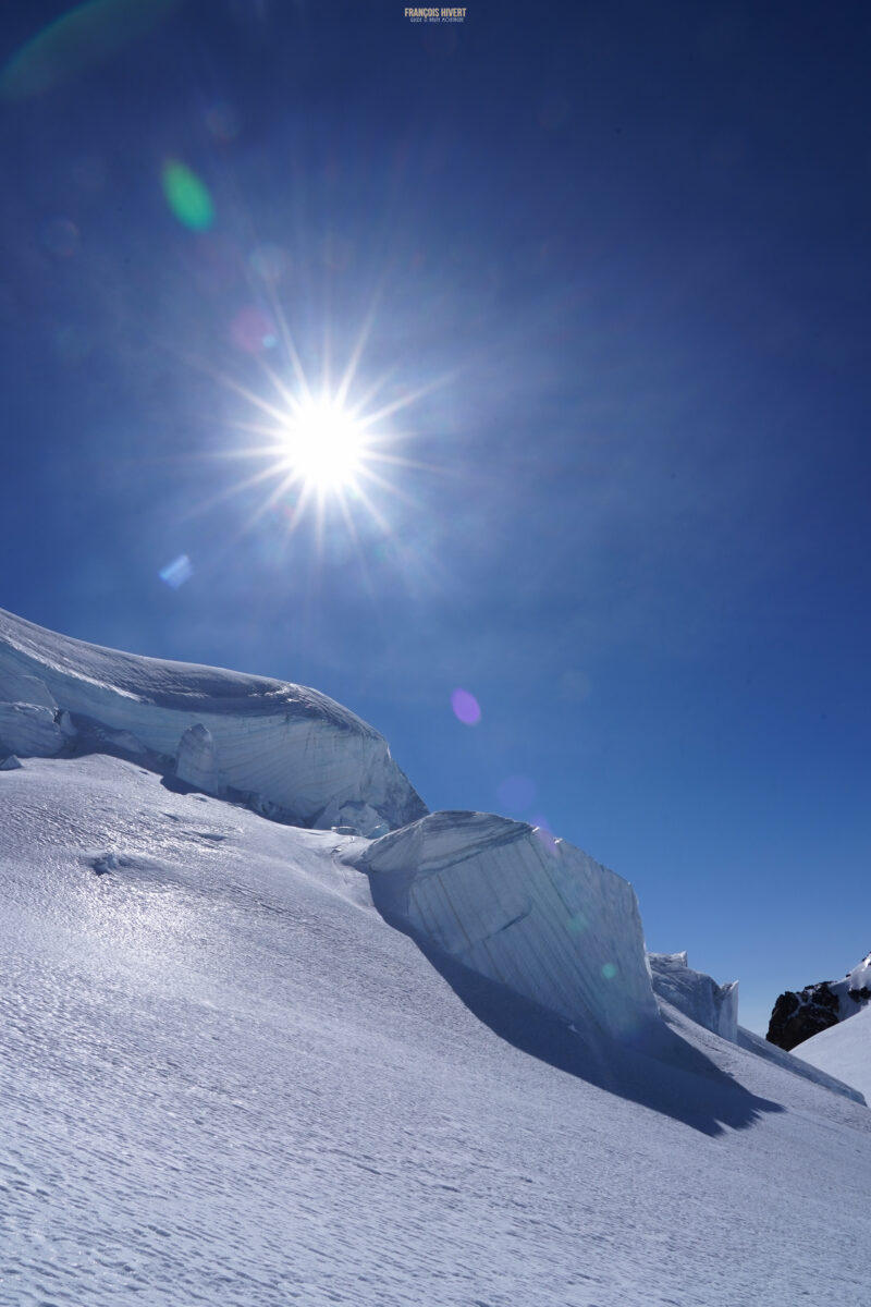 Mont Rose Zumsteinspitze punta Zumstein Gnifetti refuge col Lys Alpinisme Gressoney Val d'Aoste Valais Zermatt Alpes glacier