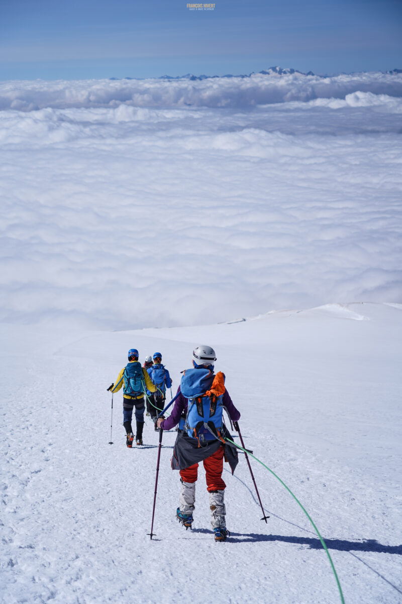 Mont Rose Zumsteinspitze punta Zumstein Gnifetti refuge col Lys Alpinisme Gressoney Val d'Aoste Valais Zermatt Alpes glacier