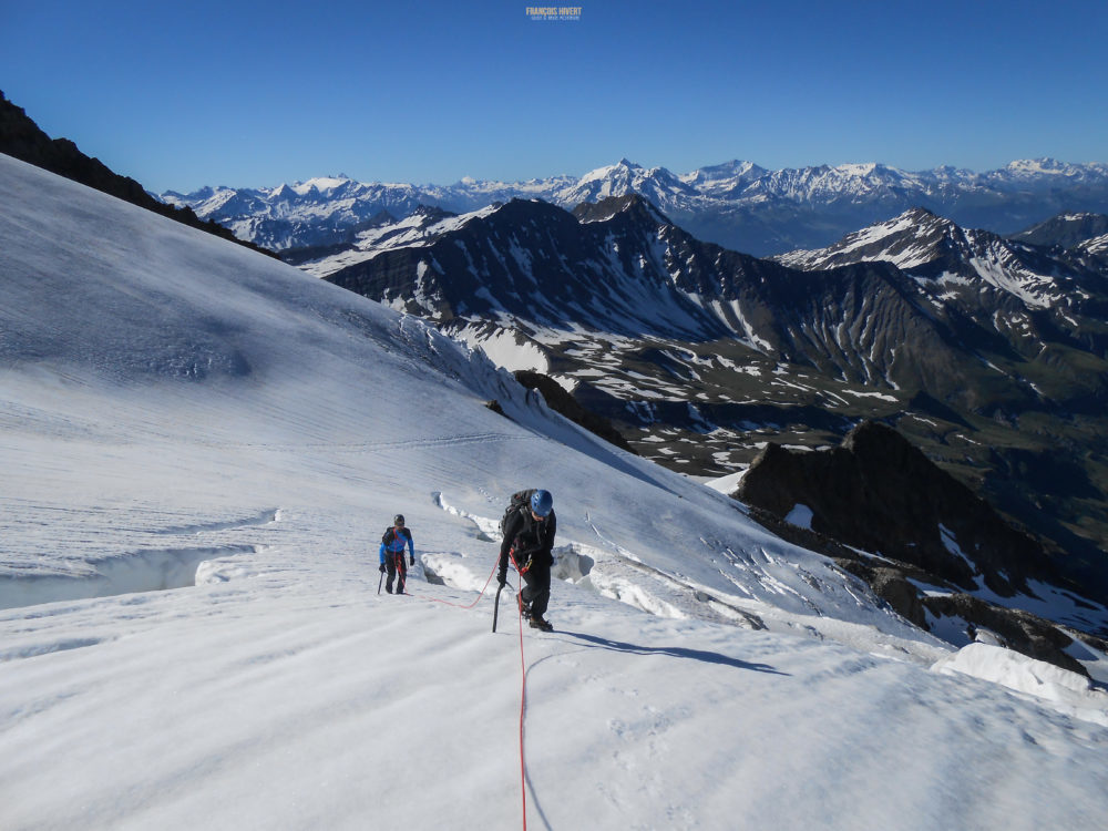 aiguille des Glaciers alpinisme Mont Blanc Beaufortain refuge Robert Blanc Chapieux