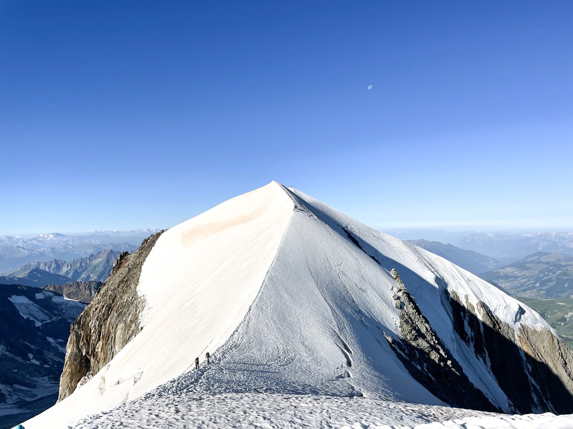 Mont Blanc Chamonix Alpinisme traversée Dôme de Miage refuge Conscrits Bérengère glacier Tré-la-Tête