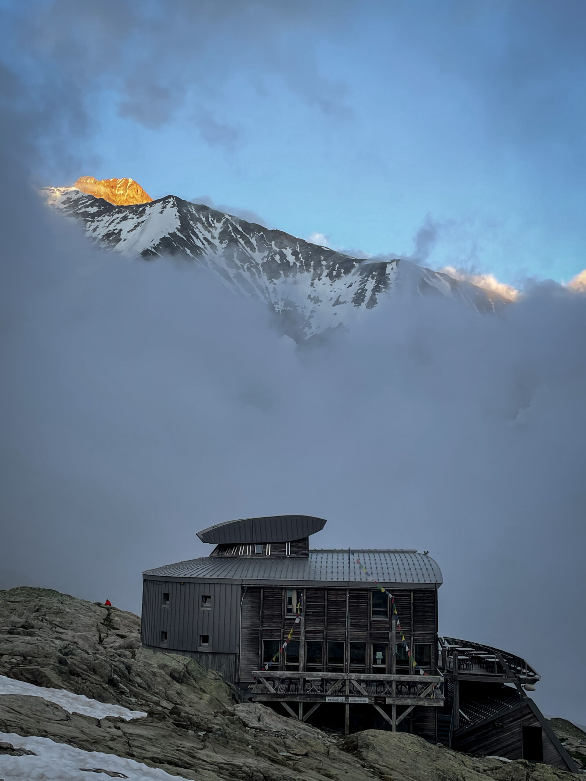 alpinisme Dôme Miage Bérangère traversée Tré La Tête Mont Blanc refuge Conscrits glacier