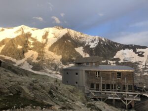 Alpinisme refuge Conscrits glacier Tré-la-Tête Mont Blanc Chamonix