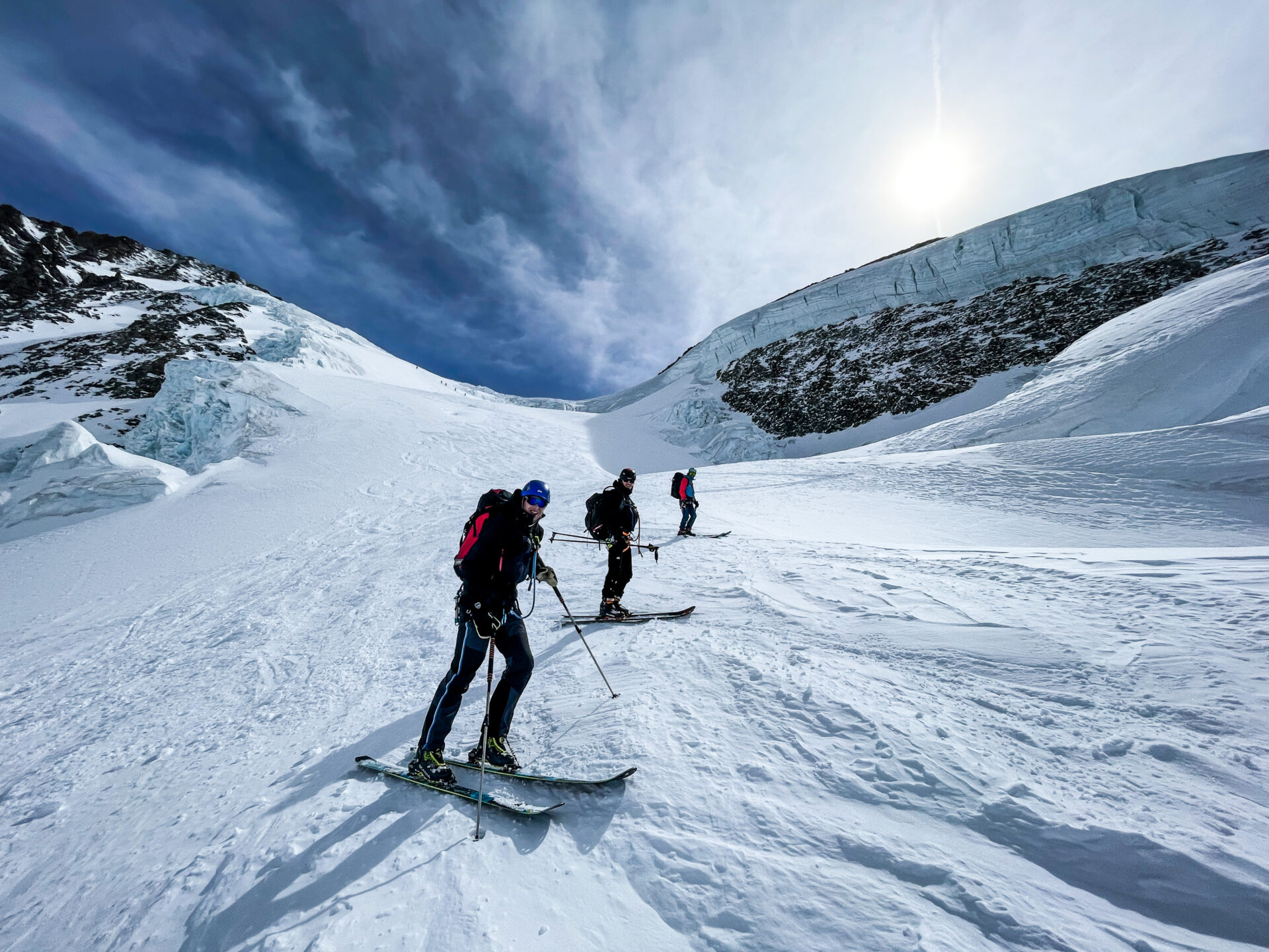 Raid ski Oberland Bernois randonnée alpinisme glacier gletscher Konkordia Monch Jungfrau Aletsch Aletschgletscher hutte