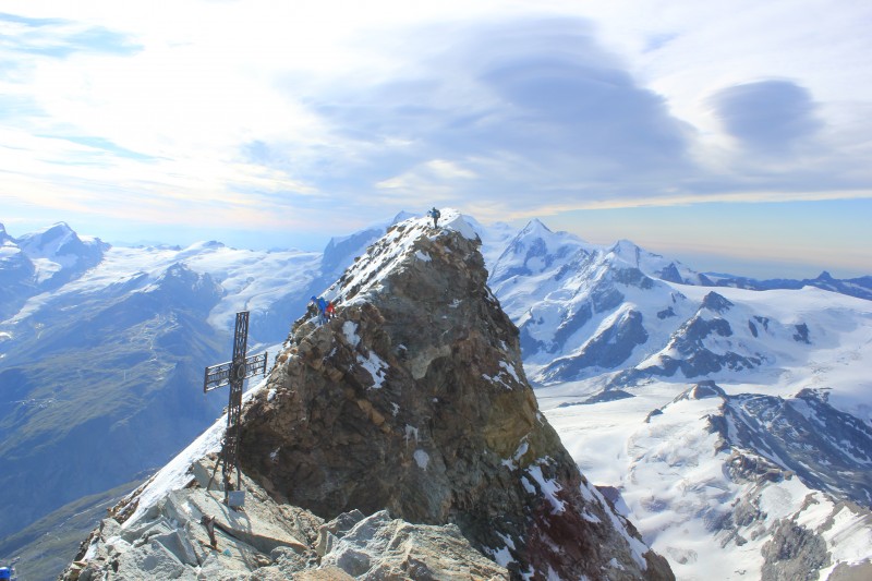 Cervin traversée arête Lion Hornli escalade alpinisme Suisse Italie Valais